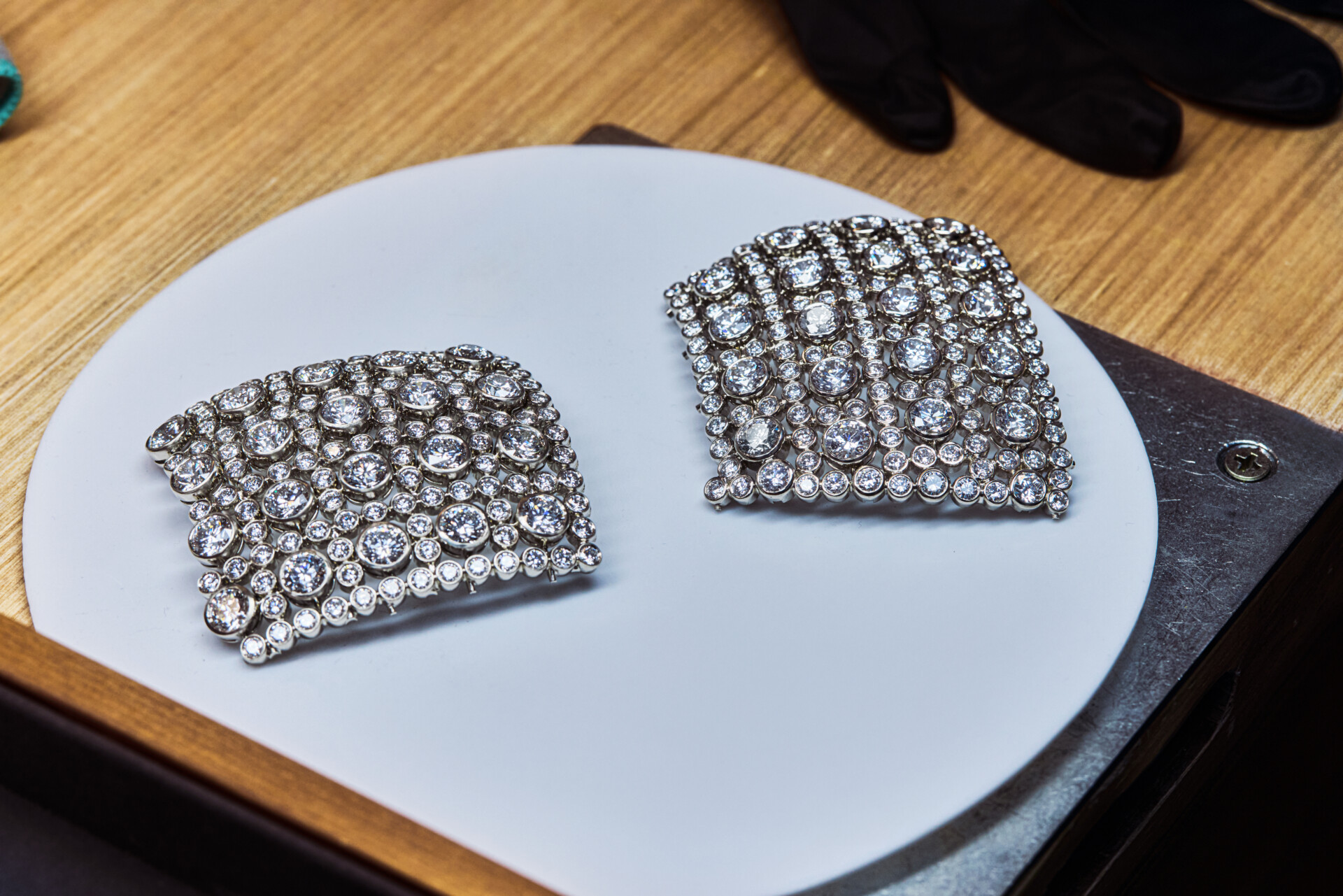 Craftsmanship on the Jacob & Co. x Victoria's Secret Fantasy Bra